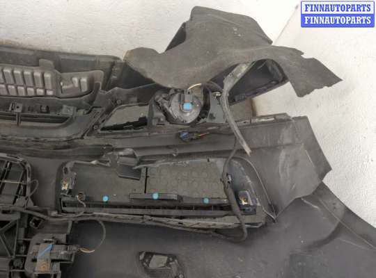 купить Заглушка (решётка) бампера на Audi Q7 2005-2015