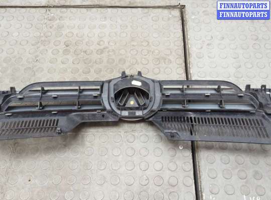 купить Решетка радиатора на Volkswagen Golf 5 2003-2009