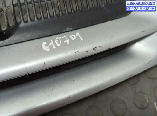 купить Решетка радиатора на Volkswagen Golf 5 2003-2009