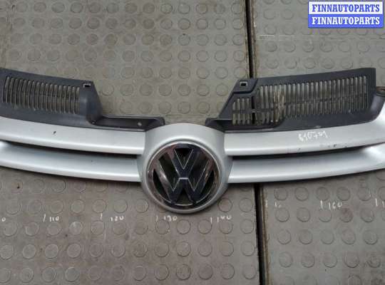 купить Решетка радиатора на Volkswagen Golf 5 2003-2009
