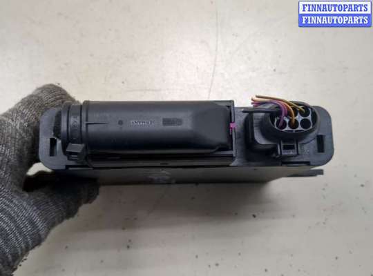 купить Блок управления центральным замком на Volkswagen Touareg 2002-2007
