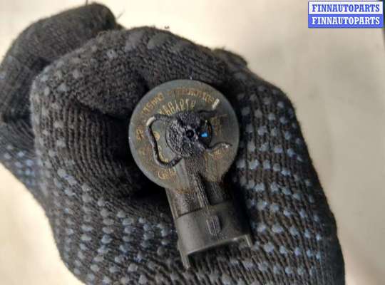 купить Форсунка топливная на Renault Clio 2012-2016