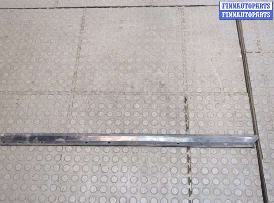 купить Уплотнитель на Mercedes ML W164 2005-2011