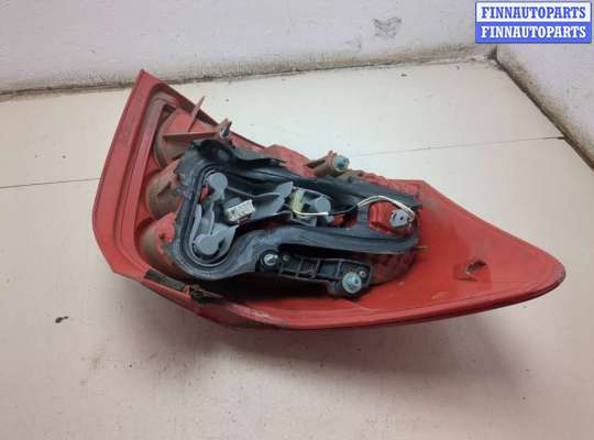 купить Фонарь (задний) на Toyota Auris E15 2006-2012