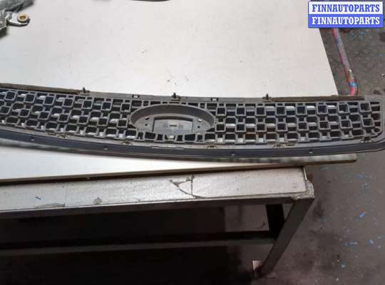 купить Решетка радиатора на Ford Fusion 2002-2012