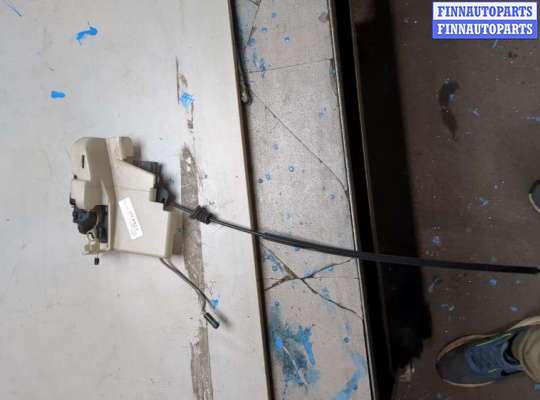 Замок боковой двери на Volkswagen Polo Mk4 (6Q/9N3)