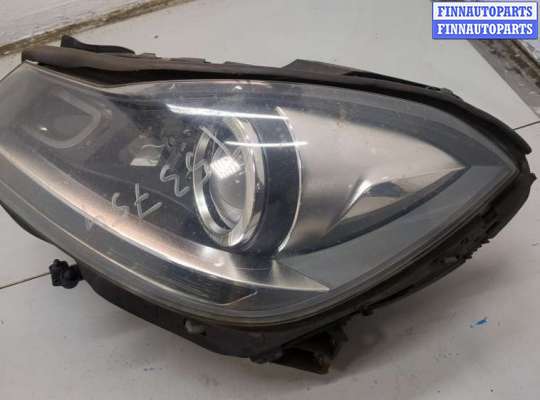 Фара передняя на Mercedes-Benz C (W204)
