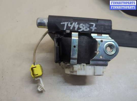 Ремень безопасности на Volkswagen Passat B6 (3C)