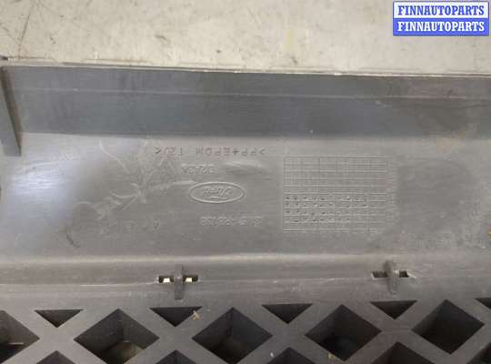 купить Решетка радиатора на Ford C-Max 2002-2010