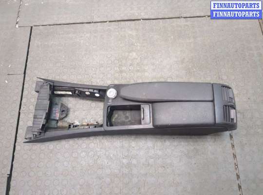 Подлокотник на Mercedes-Benz C (W204)