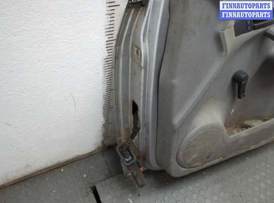 Замок боковой двери на Volkswagen Caddy III (2K)