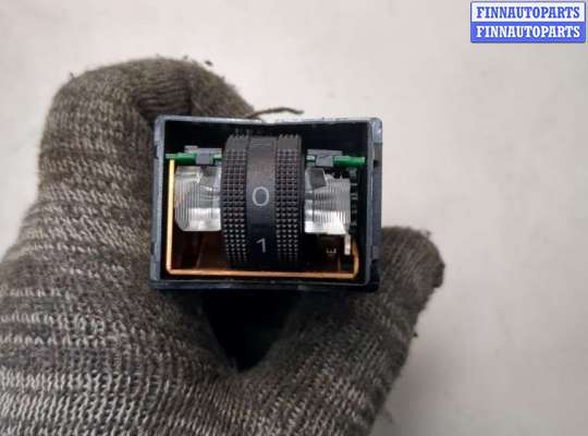 купить Кнопка обогрева сидений на Audi A6 (C6) 2004-2011