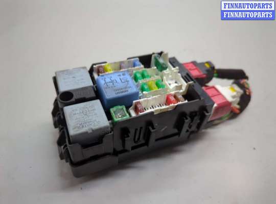 Блок предохранителей CT1160071 на Citroen C4 Picasso 2013-2018