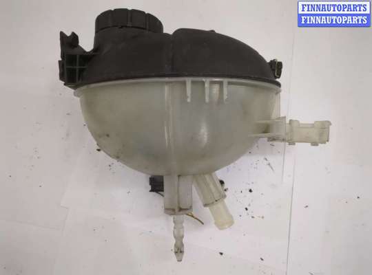 Бачок расширительный на Mercedes-Benz C (W204)