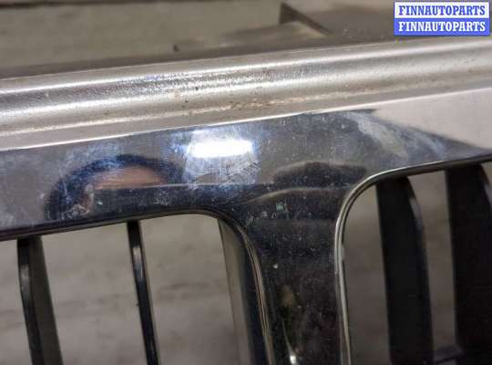 купить Решетка радиатора на Jeep Grand Cherokee 2004-2010