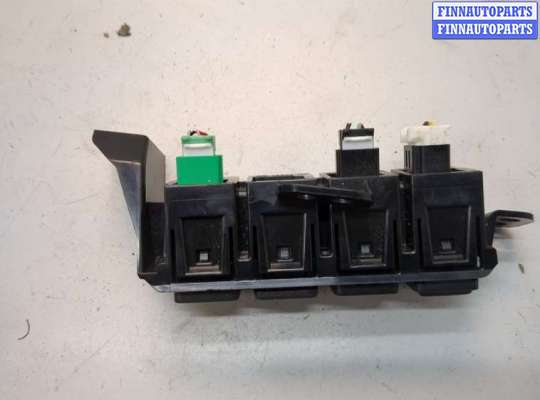 купить Кнопка открывания багажника салонная на Infiniti QX60 2013-2020