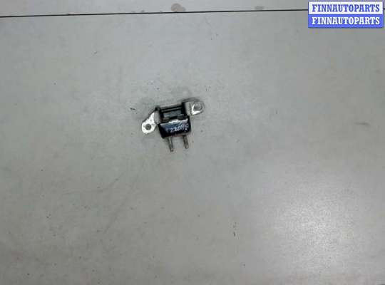 купить Петля двери на Honda CR-V 2002-2006