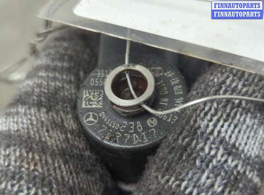 Форсунка топливная на Mercedes-Benz C (W203)