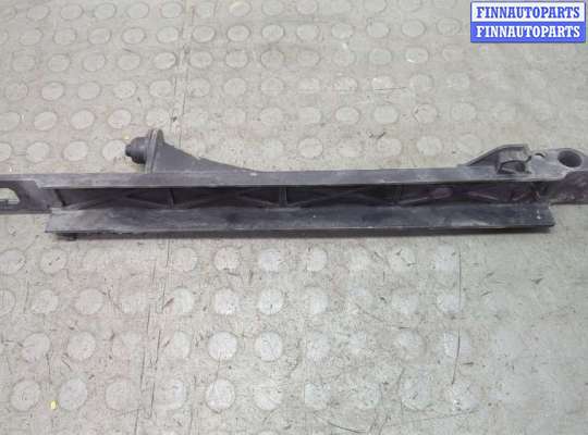 Купить Пластик радиатора на Hummer H3 Пластик радиатора HM29488 на Hummer H3