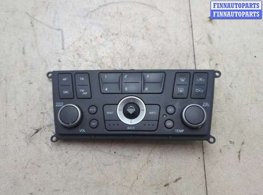 Магнитола на Nissan Tino V10