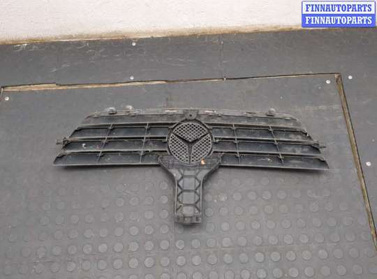 купить Решетка радиатора на Mercedes C W203 2000-2008