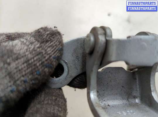 купить Петля двери на Toyota Auris E15 2006-2012