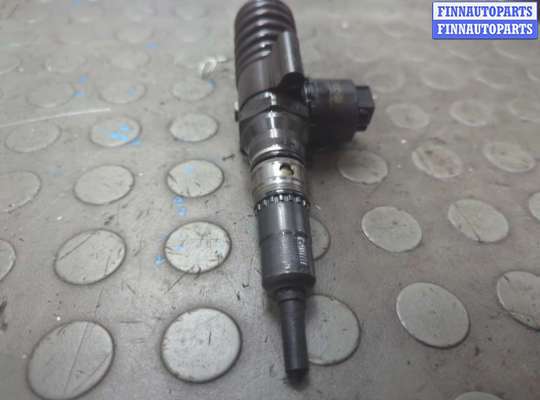 Форсунка топливная на Volkswagen Golf V (1K)