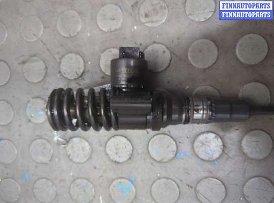 Форсунка топливная на Volkswagen Golf V (1K)