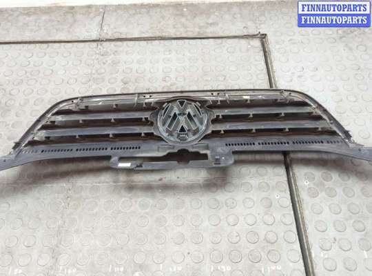 купить Решетка радиатора на Volkswagen Touran 2003-2006