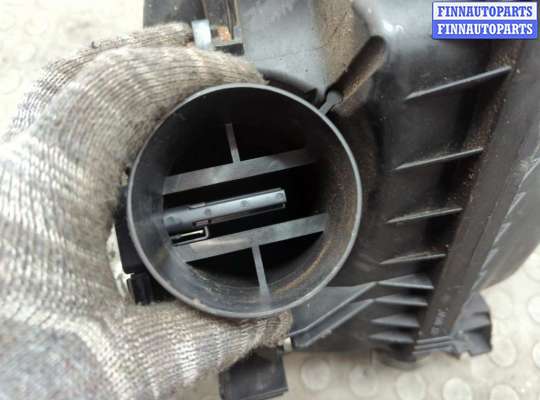 Корпус воздушного фильтра на Toyota Auris I (E150)