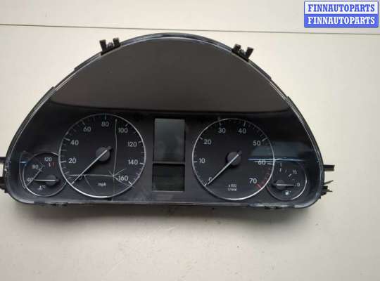 Щиток приборов (приборная панель) MB1576586 на Mercedes C W203 2000-2008