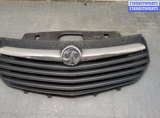Решетка радиатора OP2390188 на Opel Vivaro 2014-2019
