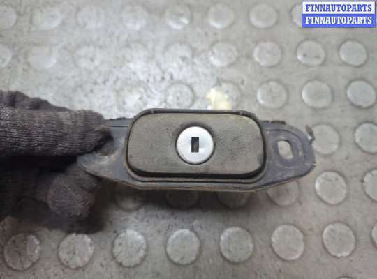 Кнопка открывания багажника с крышки VL548355 на Volvo S40 / V40 1995-2004