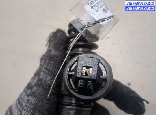 Форсунка топливная на Volkswagen Golf V (1K)