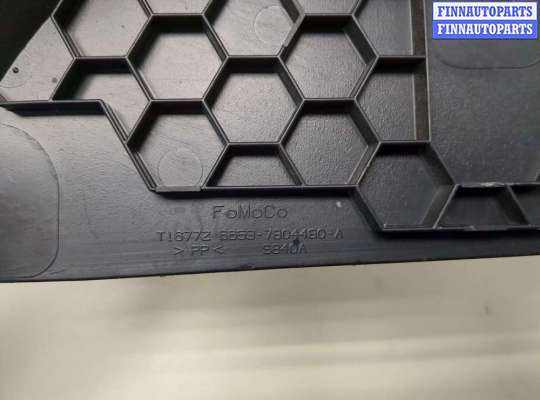 купить Пластик панели торпеды на Ford Explorer 2010-2015