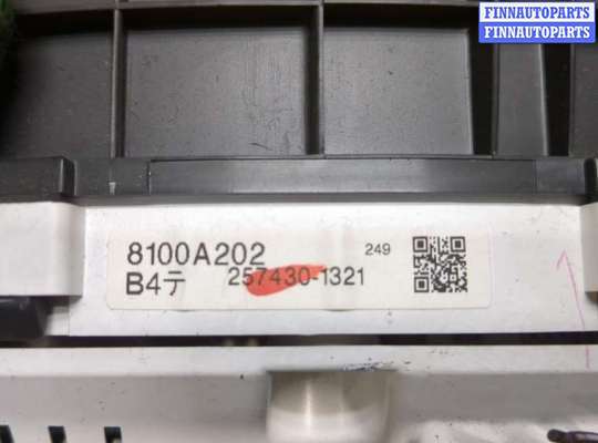 Щиток приборов (приборная панель) MT353471 на Mitsubishi Grandis