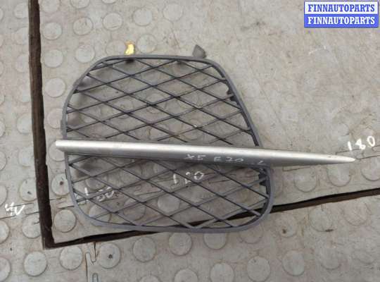 купить Заглушка (решётка) бампера на BMW X5 E70 2006-2013