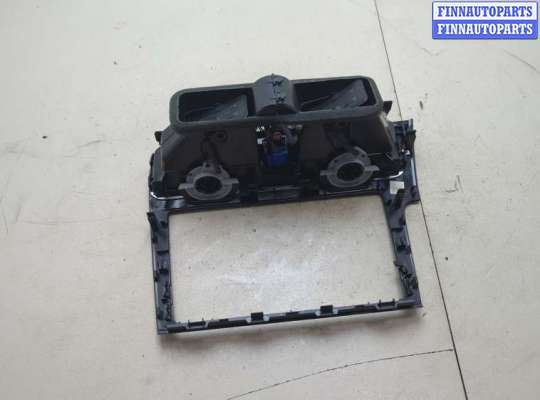 купить Рамка под магнитолу на Volkswagen Golf 7 2012-2020
