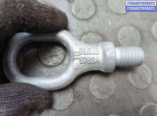 Крюк буксировочный на Volkswagen Amarok (2H)