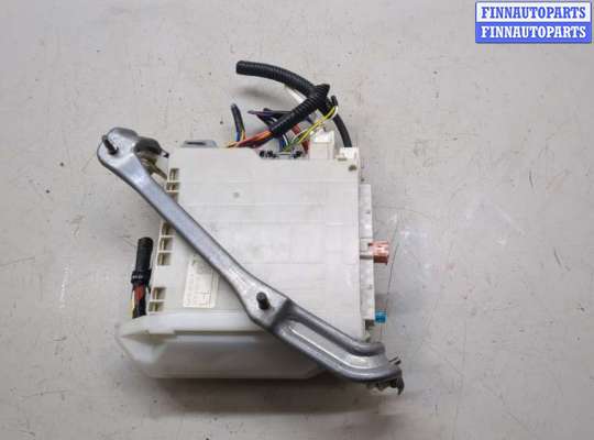 Блок предохранителей LXZ6813 на Lexus LS460 2006-2012