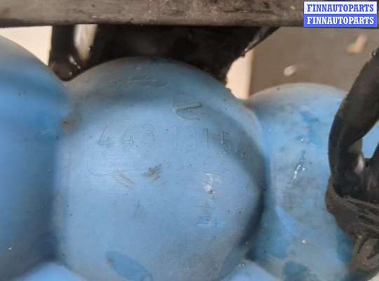 купить Рамка передняя (телевизор) на Audi A4 (B5) 1994-2000