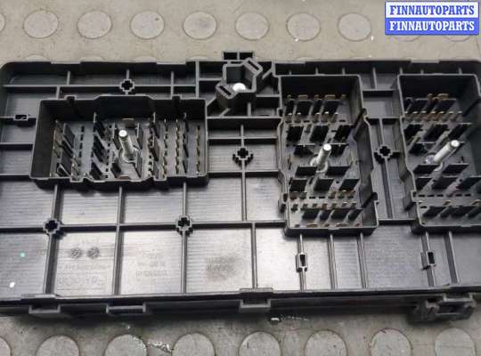 купить Блок предохранителей на Ford Explorer 2019-2025