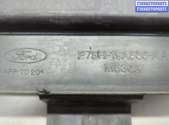 купить Резонатор воздушного фильтра на Lincoln Navigator 2002-2006