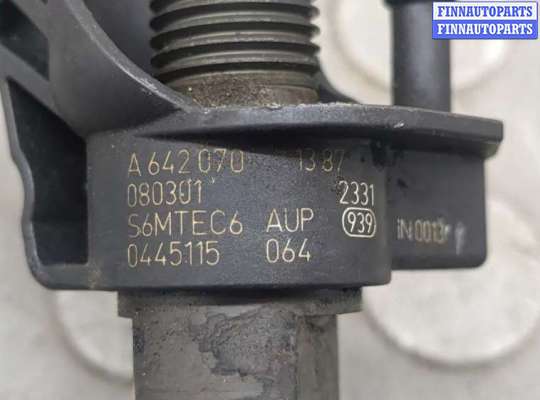 Форсунка топливная на Mercedes-Benz C (W204)