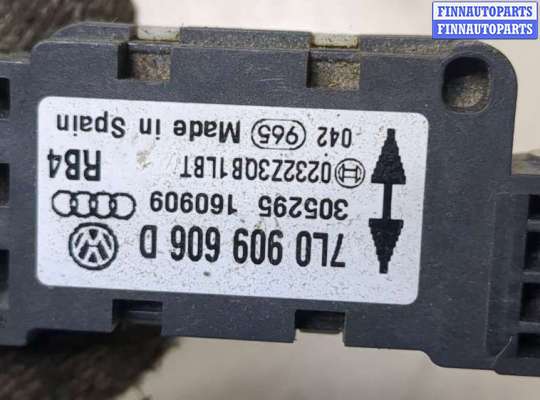 купить Датчик удара на Volkswagen Touareg 2007-2010