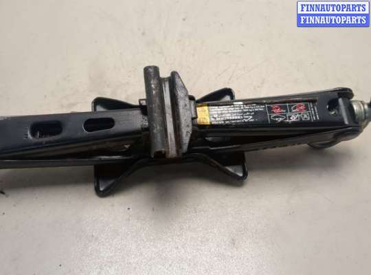 Домкрат VL561868 на Volvo C30 2006-2013