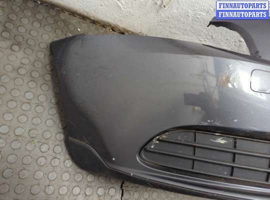 купить Решетка радиатора на Volvo S40 2004-2012