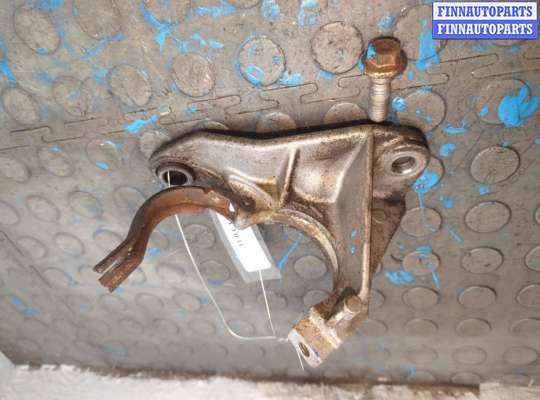 купить Кронштейн полуоси на Renault Megane 2 2002-2009