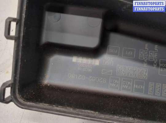 купить Блок предохранителей на Toyota Matrix 2002-2008