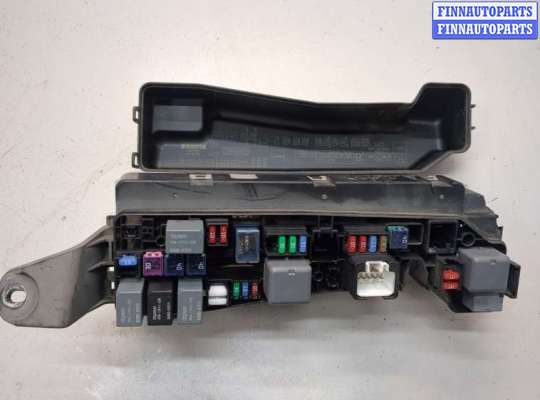 Блок предохранителей TT960561 на Toyota Matrix 2002-2008